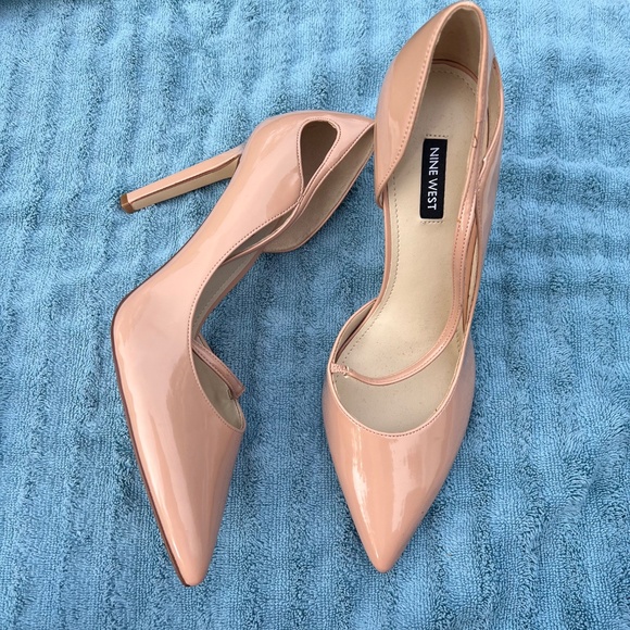 Tan Nine West Heels - Picture 3 of 5